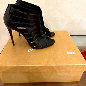 Christian Loubitan Toot Mignonne , size 36.5, excellent condition with box